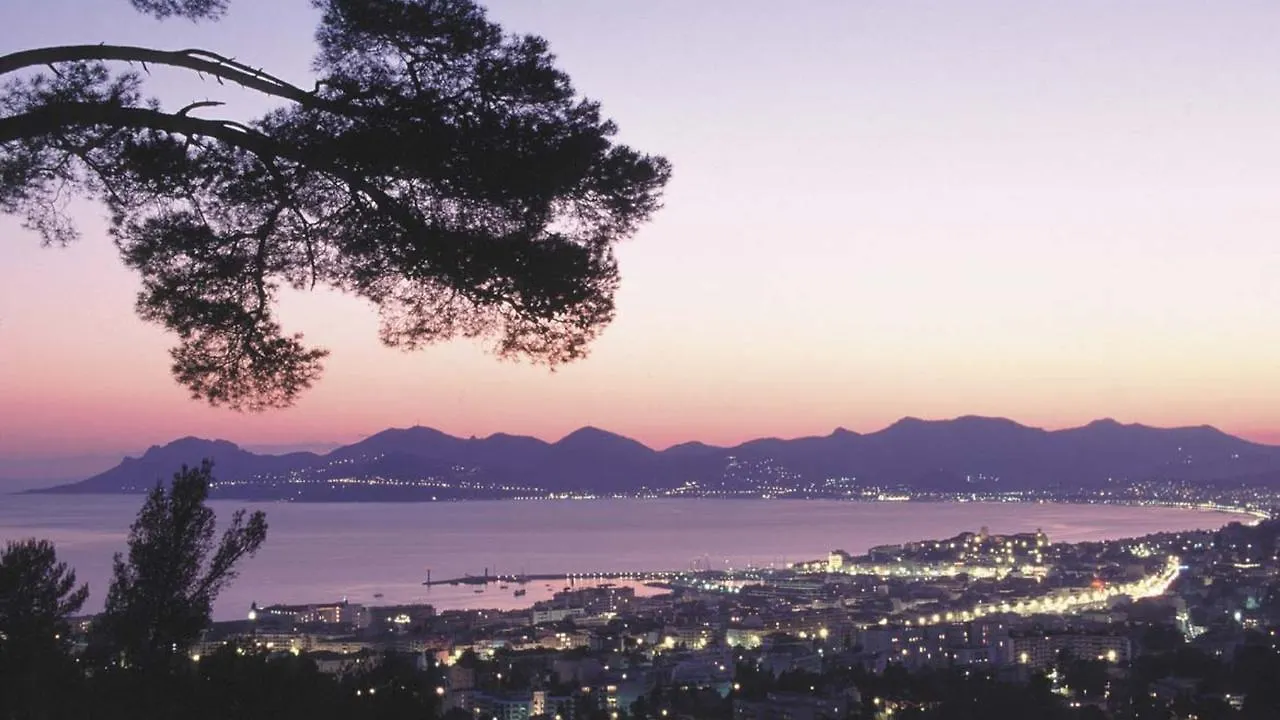 Antares Pop Apartment Cannes