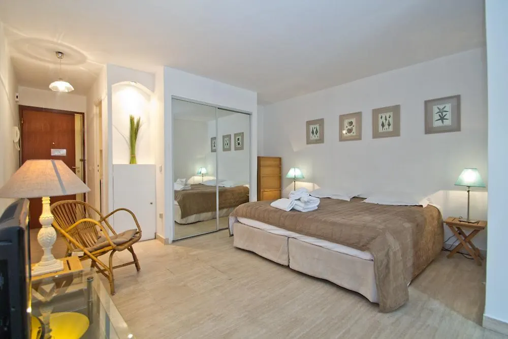 Antares Pop Apartment Cannes